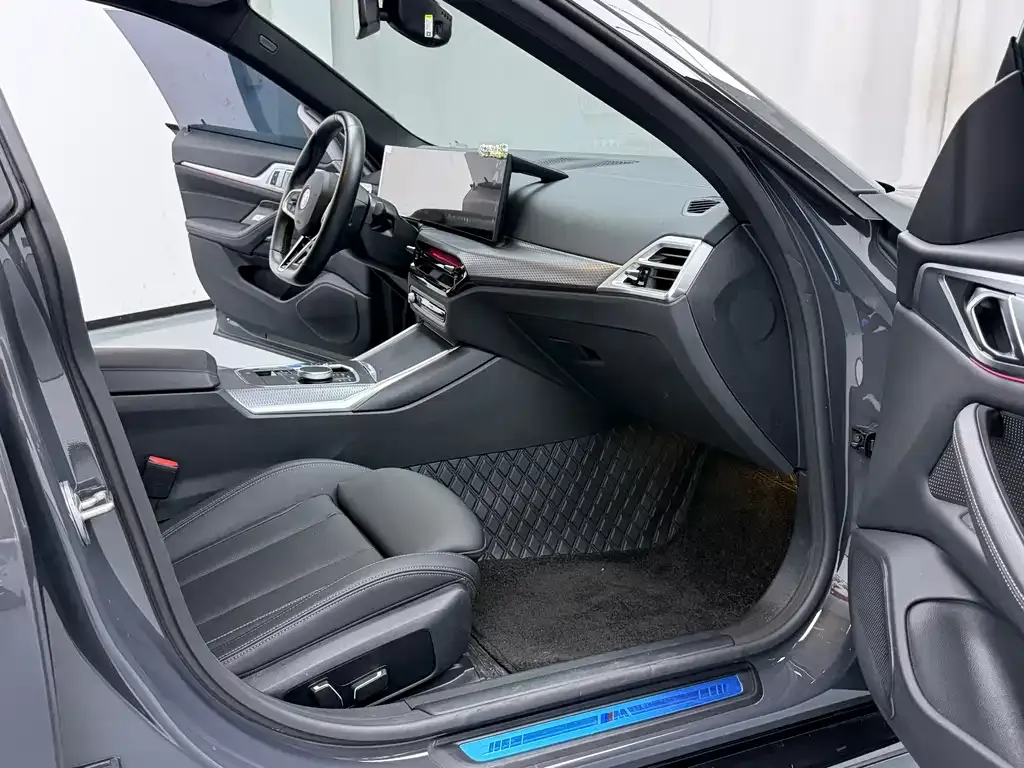 BMW i4 — фото 5