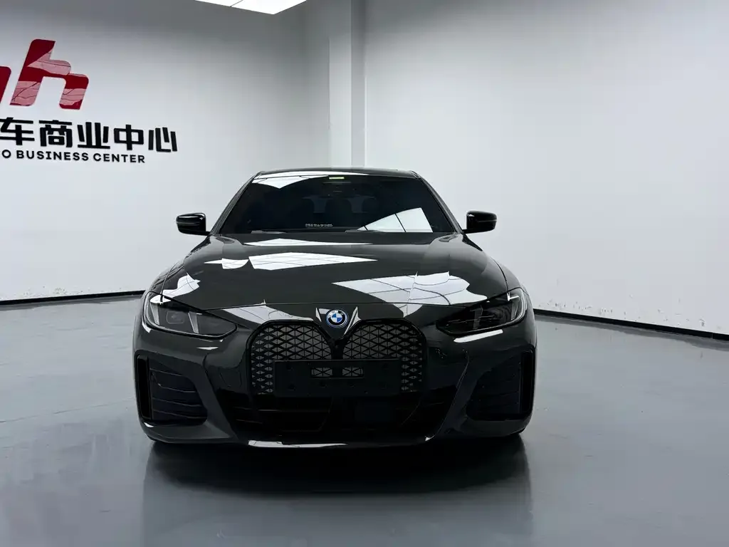 BMW i4 — фото 4