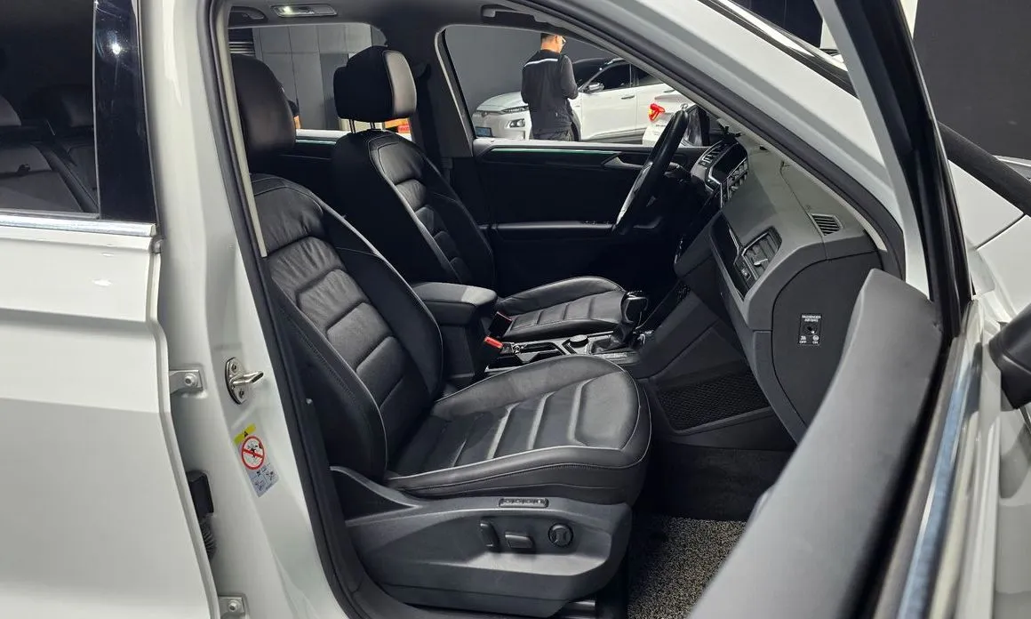 Volkswagen Tiguan — фото 4