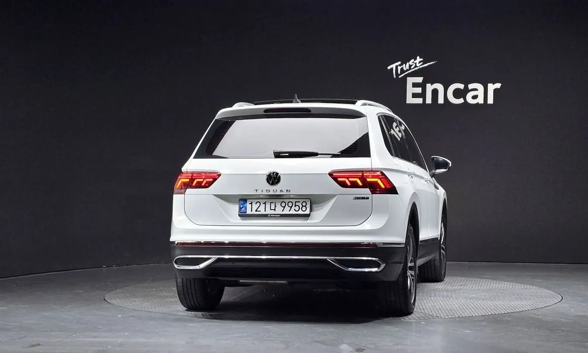 Volkswagen Tiguan — фото 8