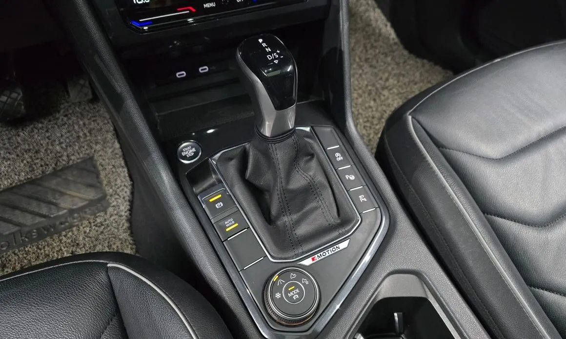 Volkswagen Tiguan — фото 10