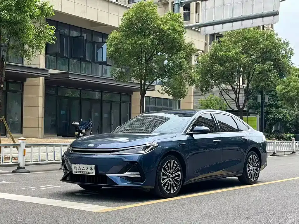Geely Galaxy A7 EM — фото 1