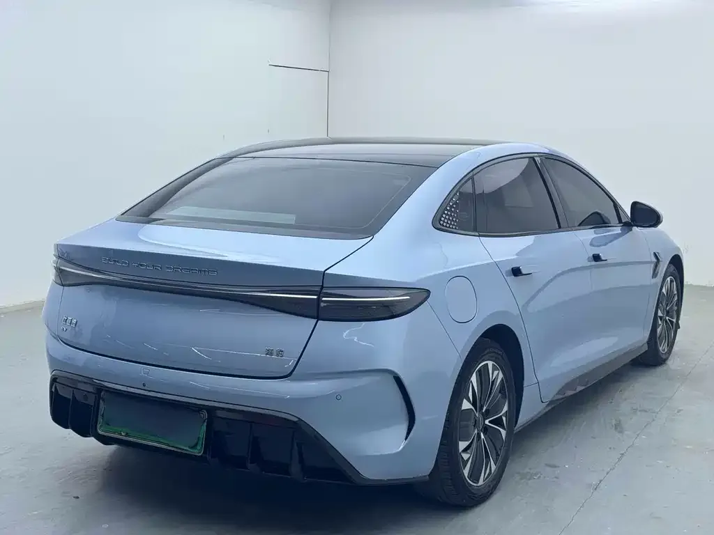 BYD Seal — фото 2