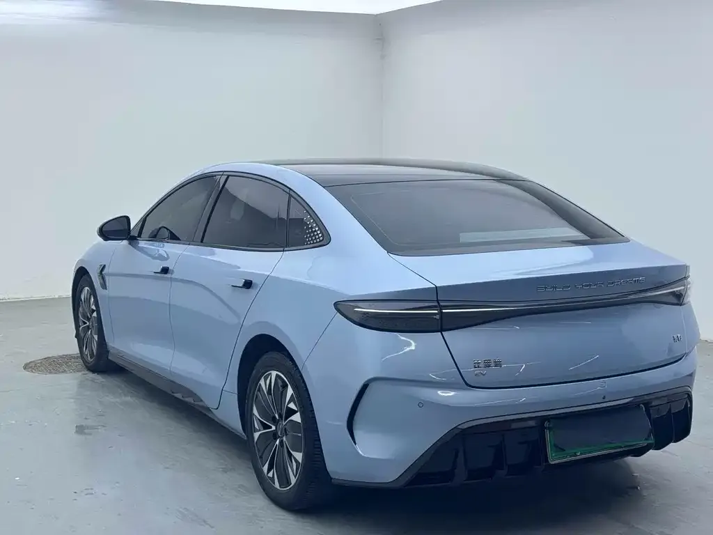 BYD Seal — фото 3