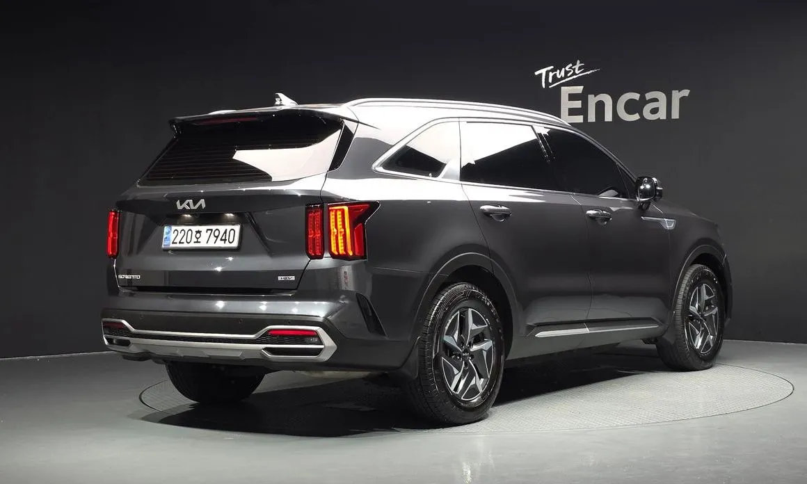 Kia Sorento — фото 8