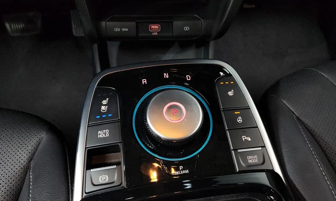 Kia Niro — фото 8