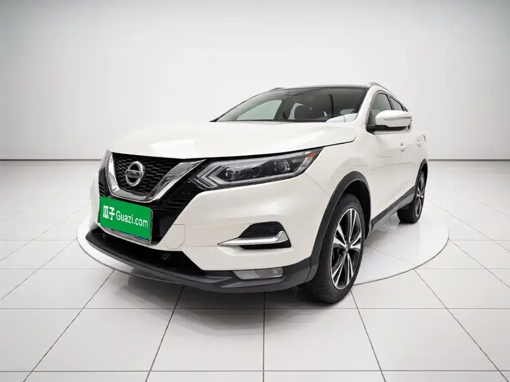 Nissan Qashqai — фото 1