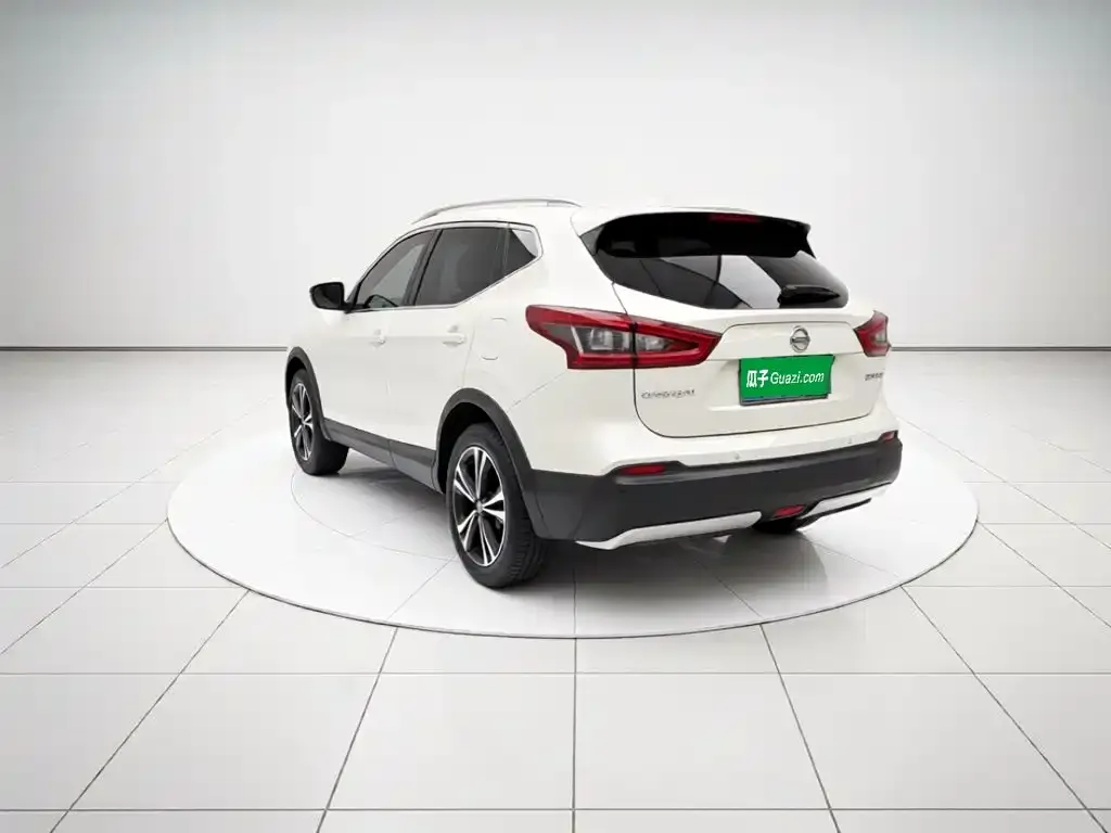 Nissan Qashqai — фото 2