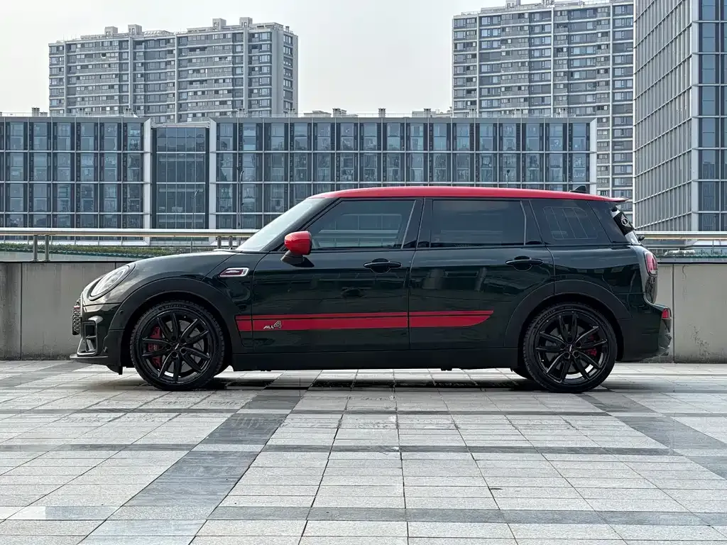 MINI Clubman JCW — фото 10