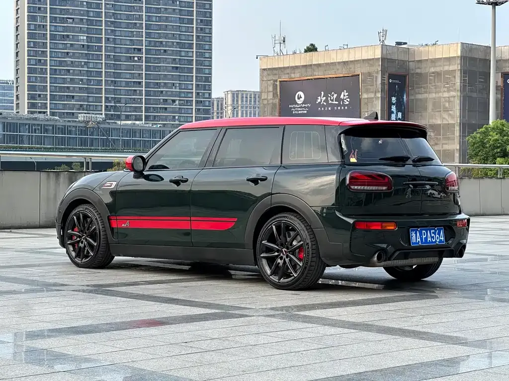MINI Clubman JCW — фото 9