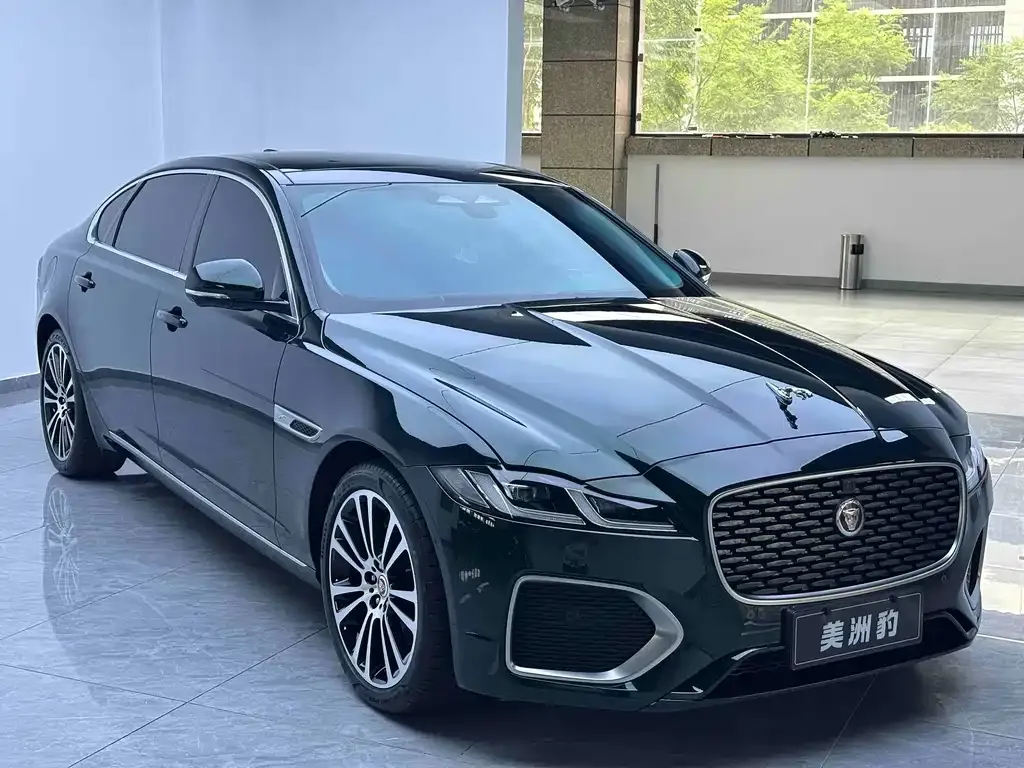 Jaguar XFL — фото 2