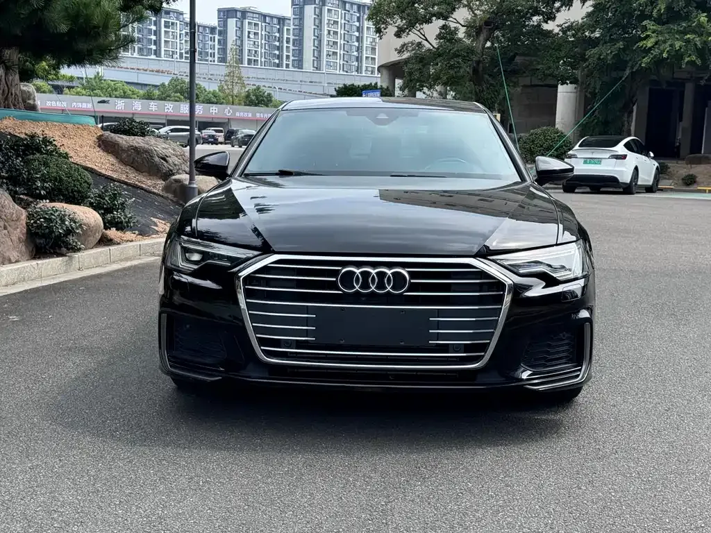 Audi A6L — фото 9