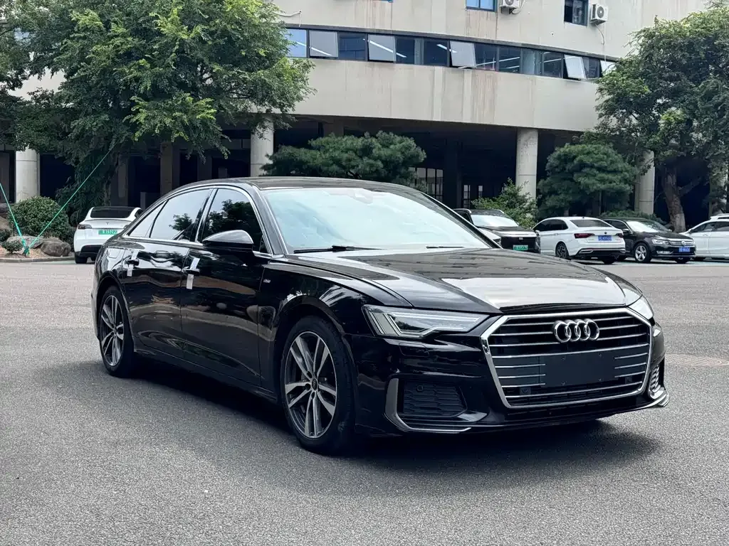Audi A6L — фото 10