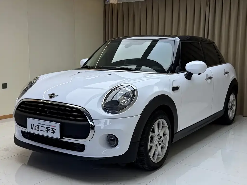 MINI Cooper (3-door) — фото 1