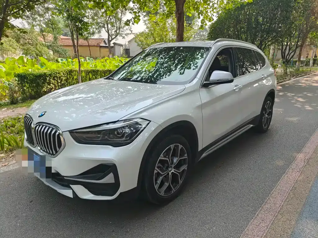 BMW X1 — фото 1