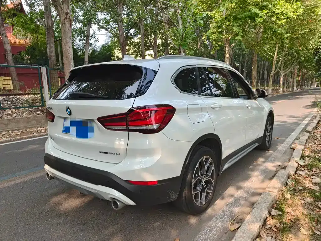 BMW X1 — фото 5