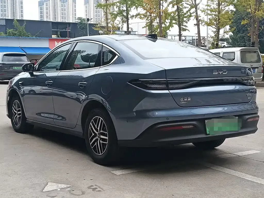 BYD Seal 05 DM-i — фото 8