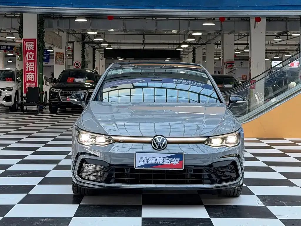 Volkswagen Golf — фото 9