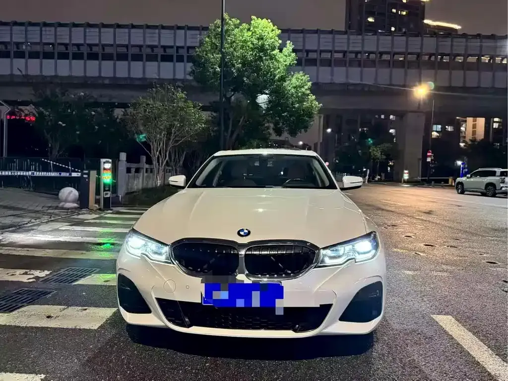 BMW 3 Series — фото 1
