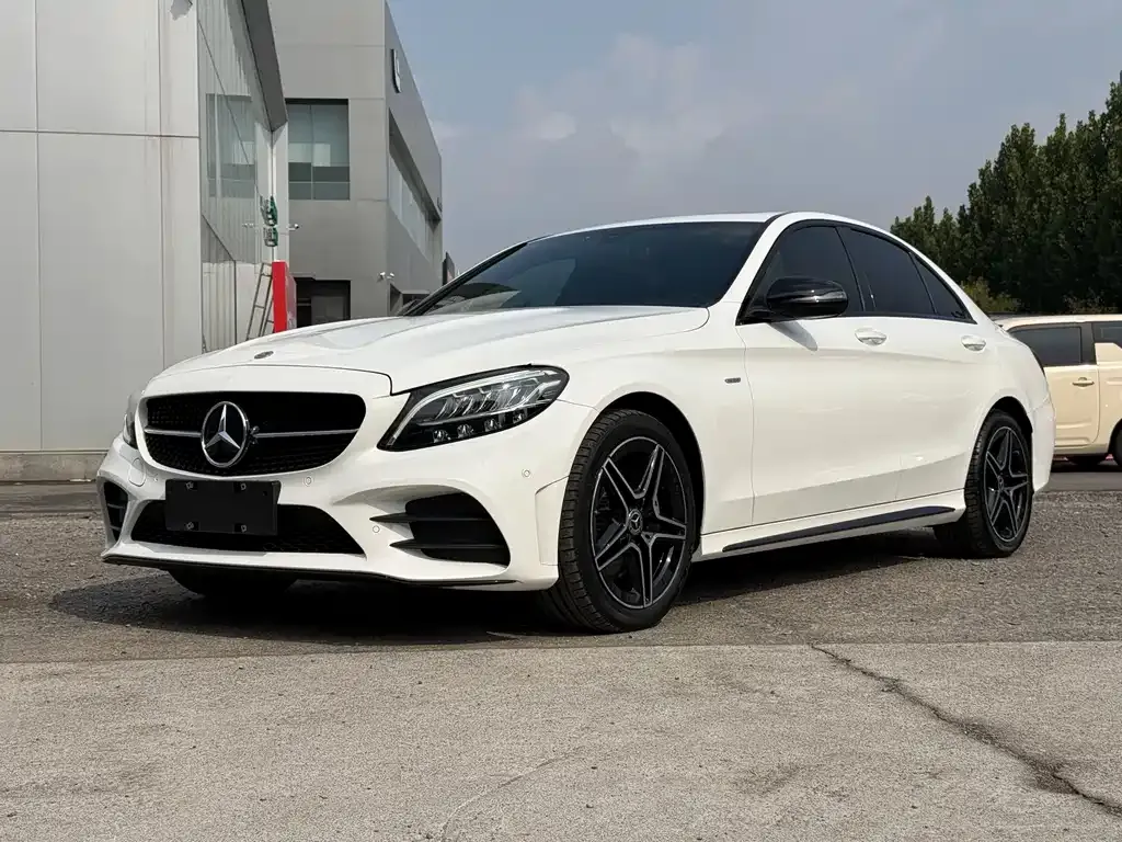 Mercedes-Benz C-Class — фото 1