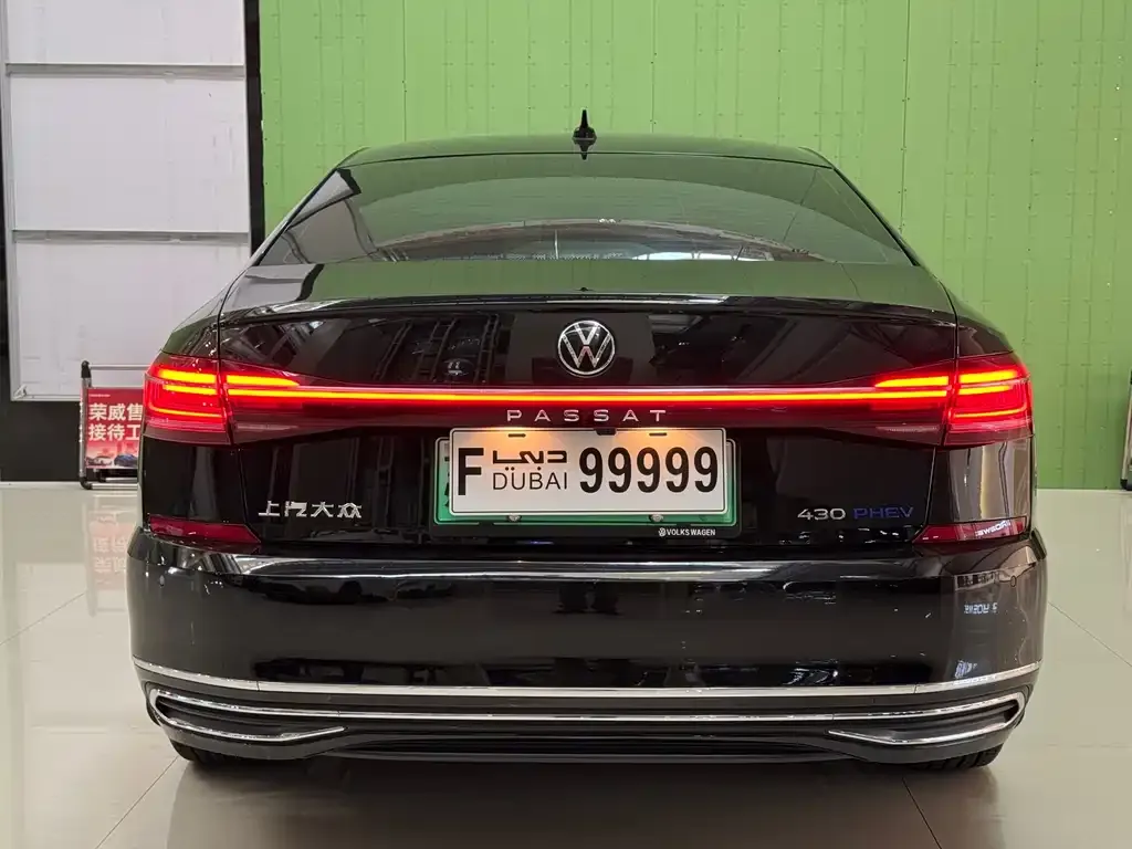 Volkswagen Passat PHEV — фото 3