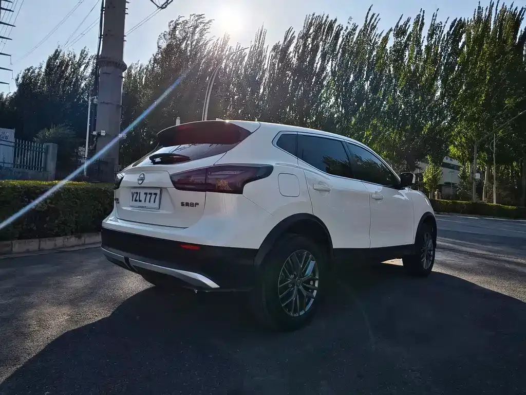 Nissan Qashqai — фото 3