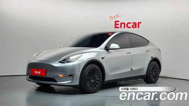 Tesla Model Y — фото 1