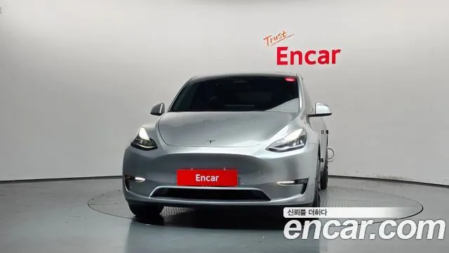 Tesla Model Y — фото 5