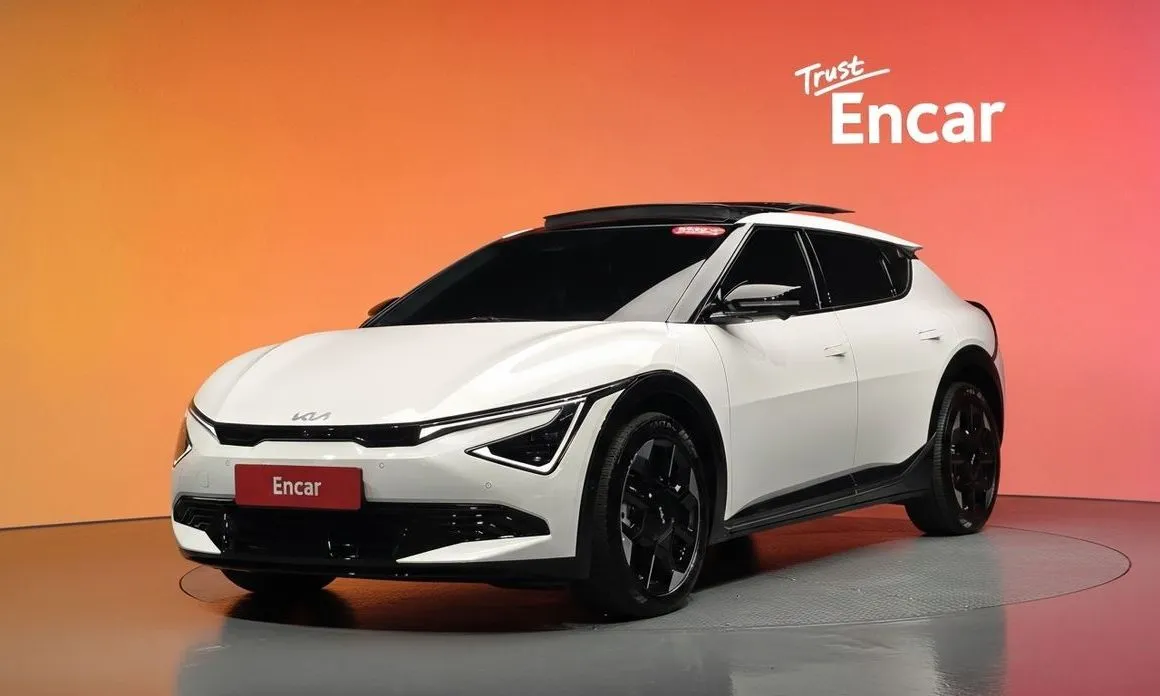 Kia EV6 — фото 1