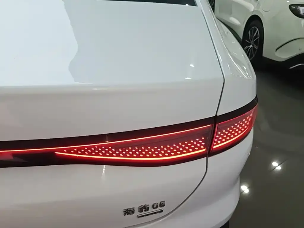 BYD Seal 05 DM-i — фото 6