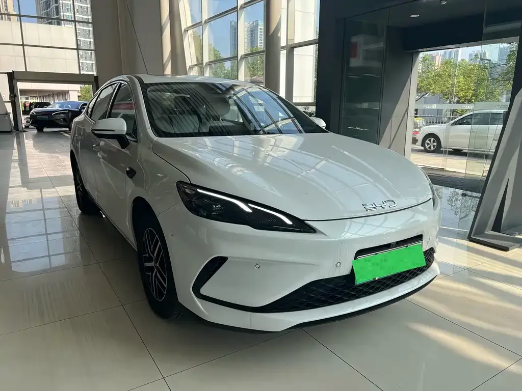 BYD Seal 05 DM-i — фото 1