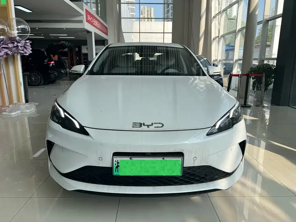 BYD Seal 05 DM-i — фото 8