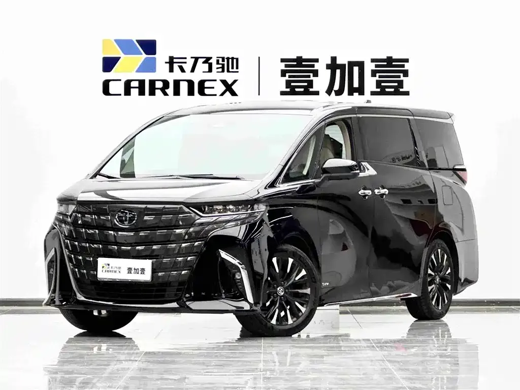 Toyota Alphard — фото 1
