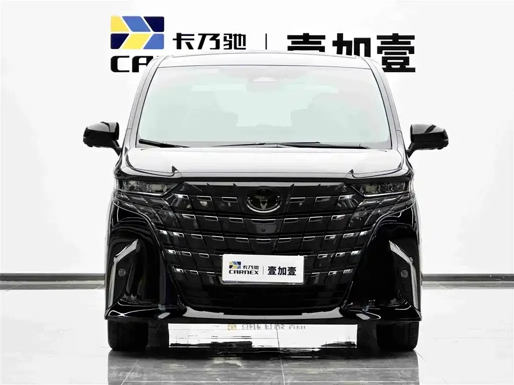 Toyota Alphard — фото 7