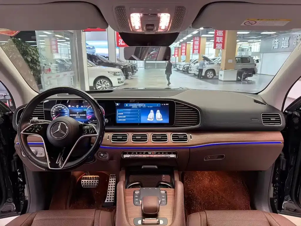 Mercedes-Benz GLS — фото 6