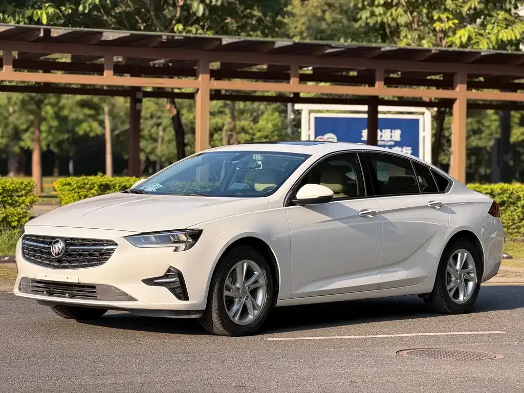 Buick Regal — фото 1