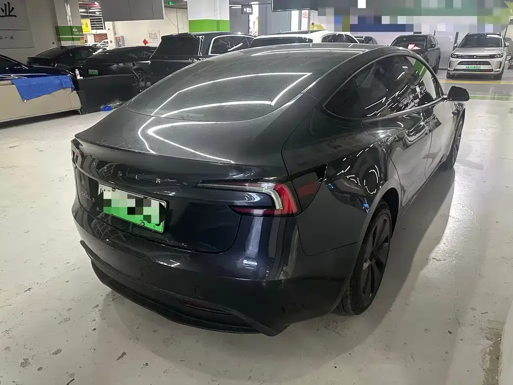 Tesla Model 3 — фото 6