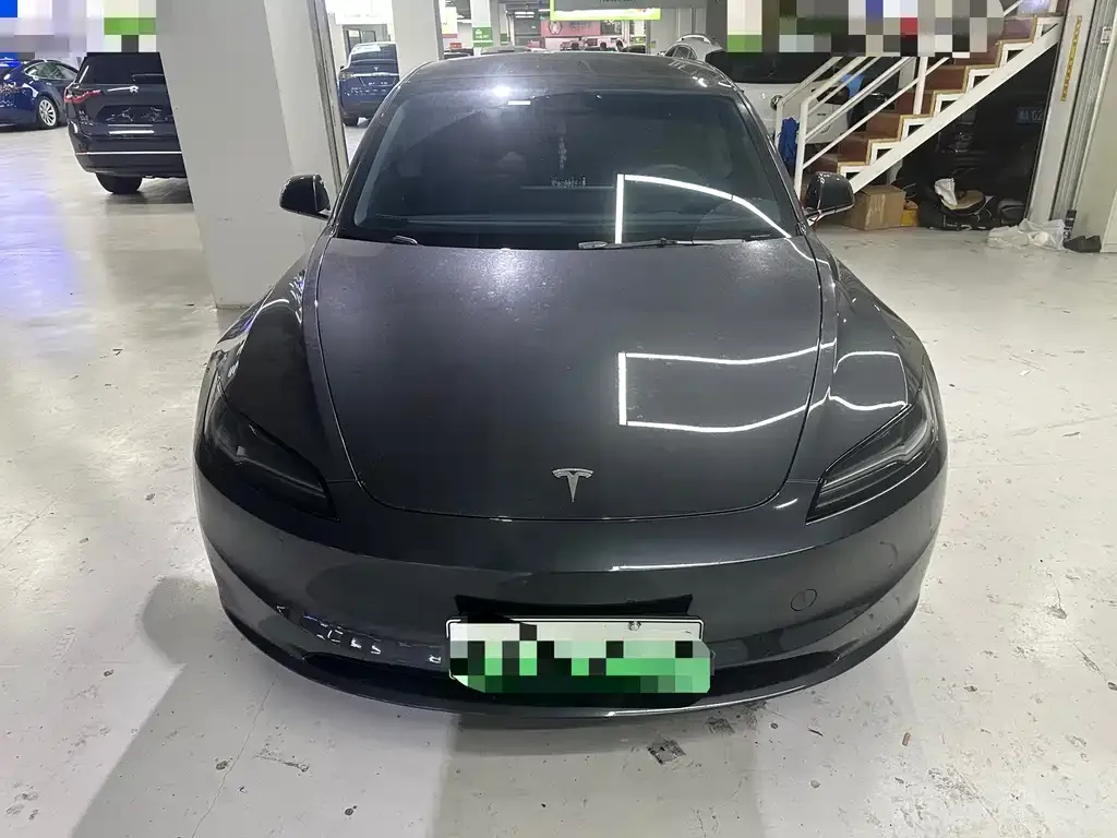 Tesla Model 3 — фото 9