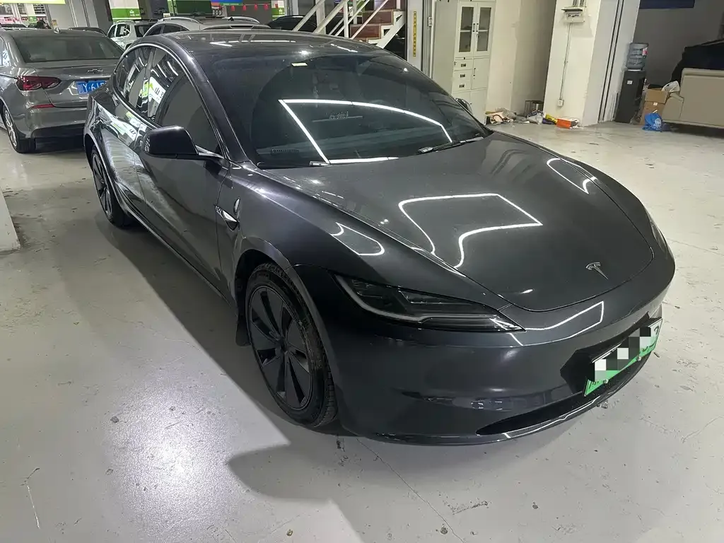 Tesla Model 3 — фото 8
