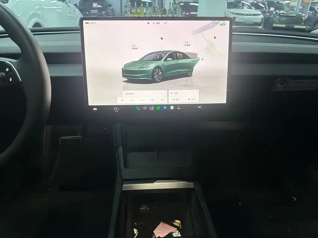 Tesla Model 3 — фото 2