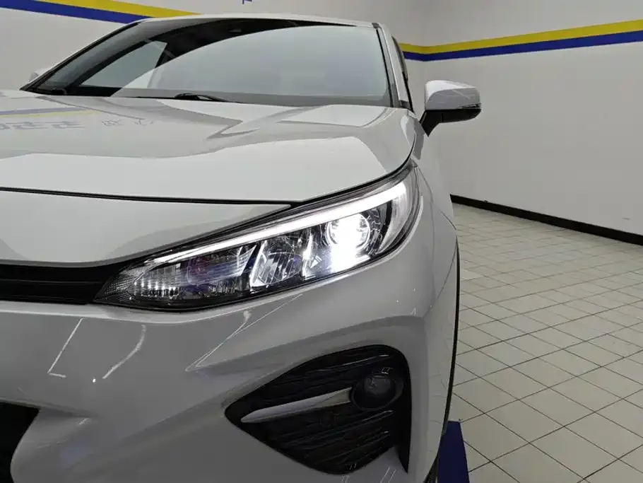 Toyota Wildlander — фото 10