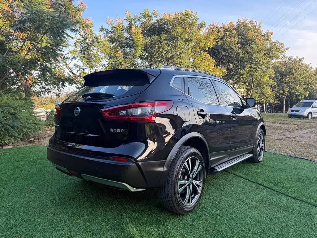 Nissan Qashqai — фото 9