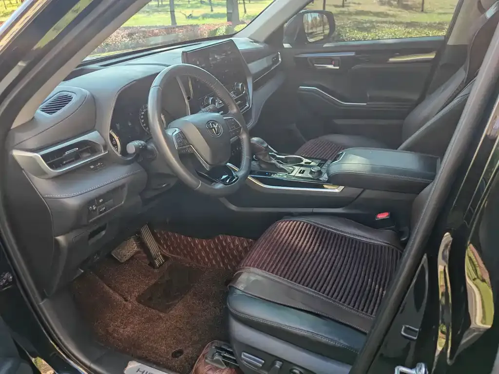 Toyota Highlander — фото 2
