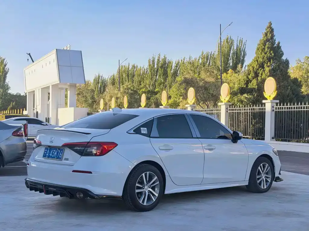 Honda Civic — фото 4