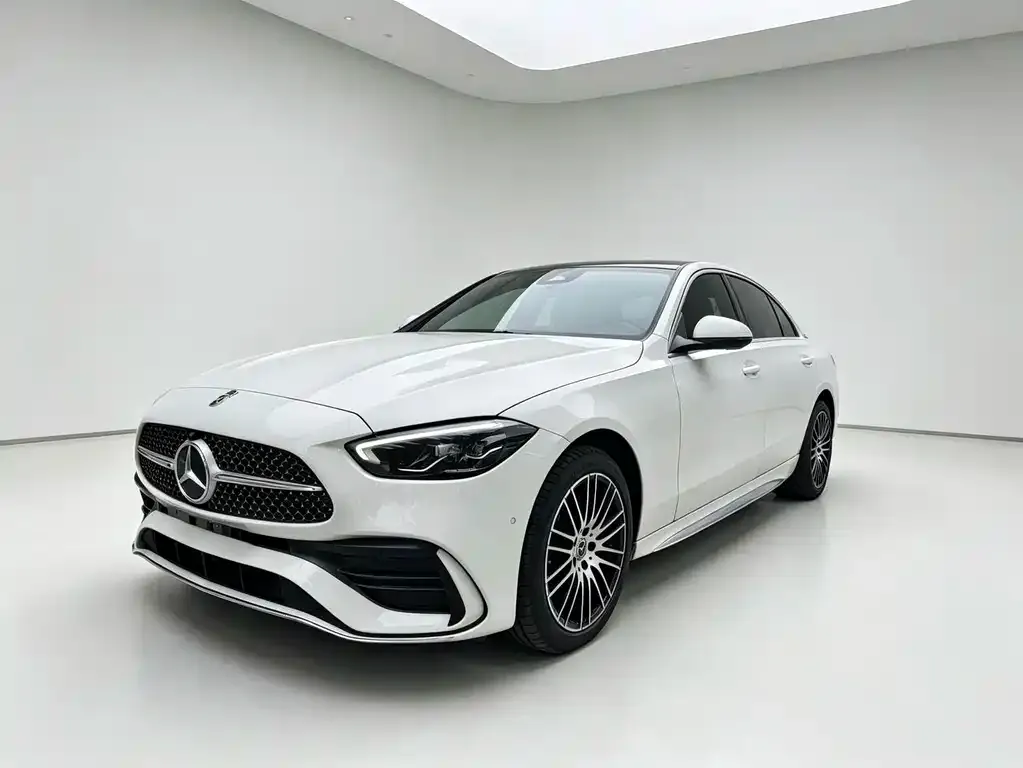 Mercedes-Benz C-Class — фото 1