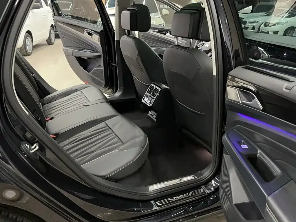 Volkswagen Passat — фото 4