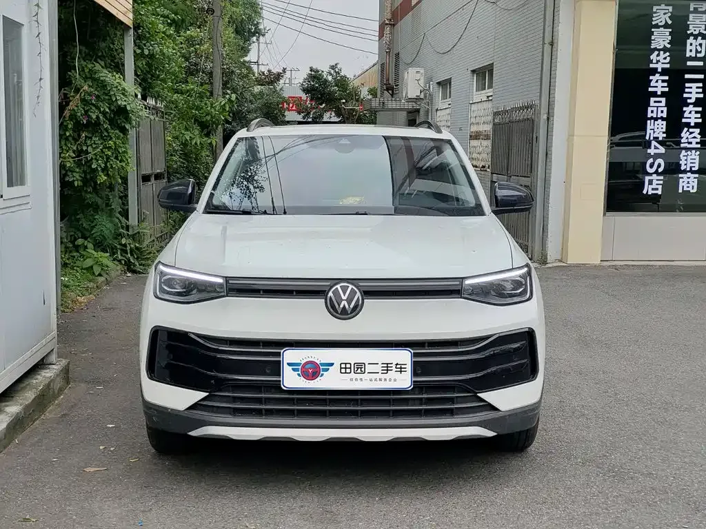 Volkswagen Tharu — фото 9
