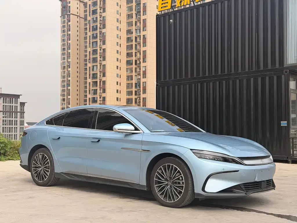 BYD Han — фото 10