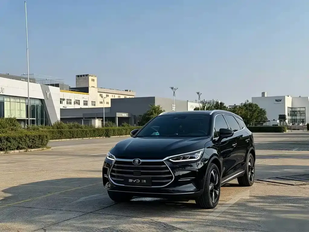 BYD Tang New Energy — фото 1