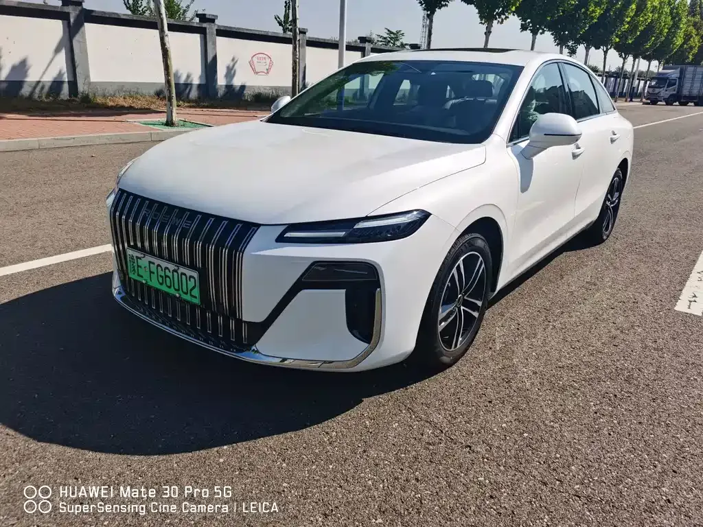 Roewe M7 DMH — фото 1